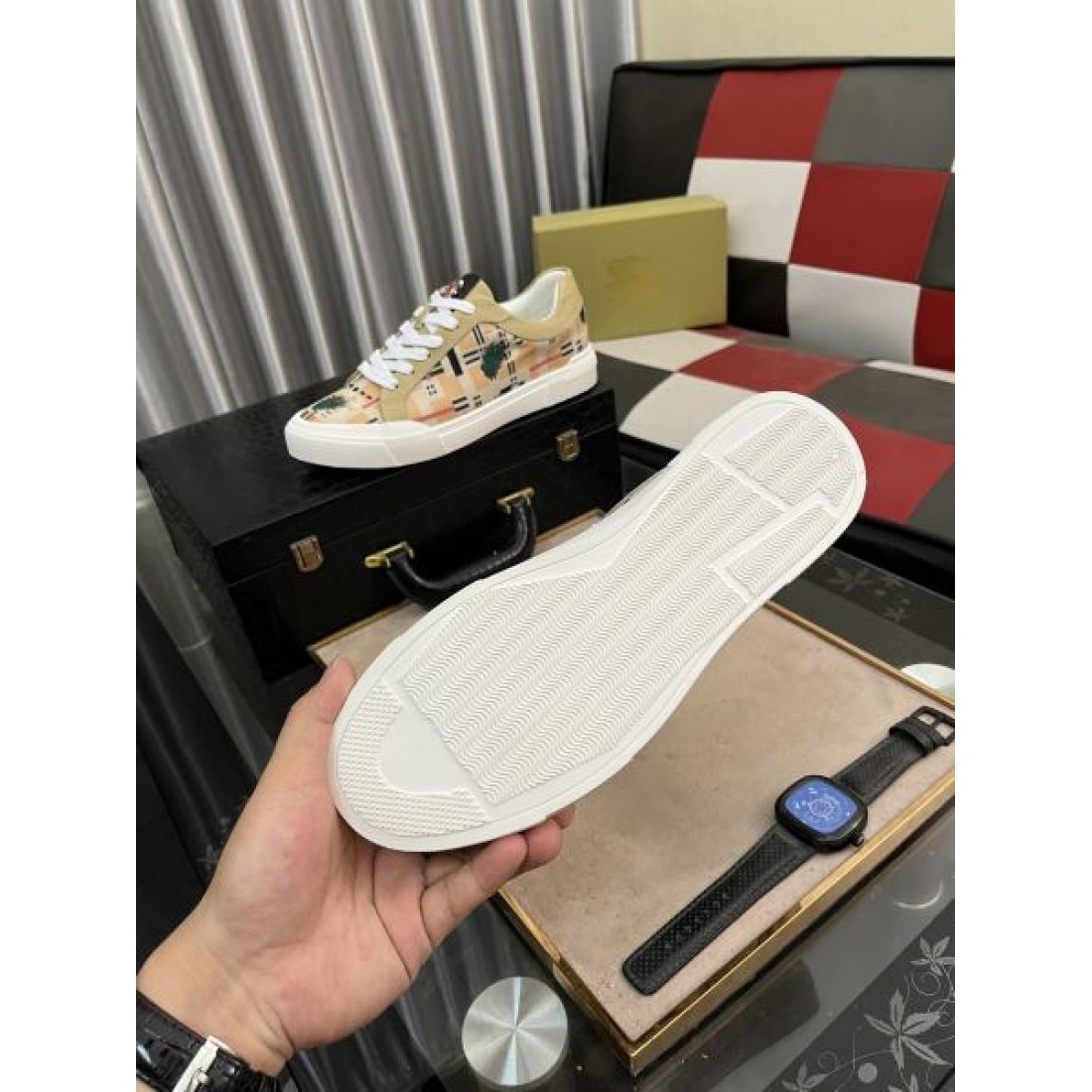 BURBERRY バーバリー 春らしい季節感 2024SS メンズ用 カジュアルシューズ - 画像 (10)