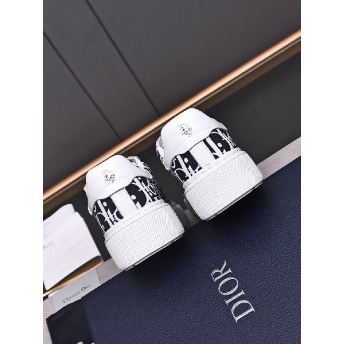 DIOR ディオール 日本未上陸のブランド 2024SS メンズ用 カジュアルシューズ - 画像 (9)