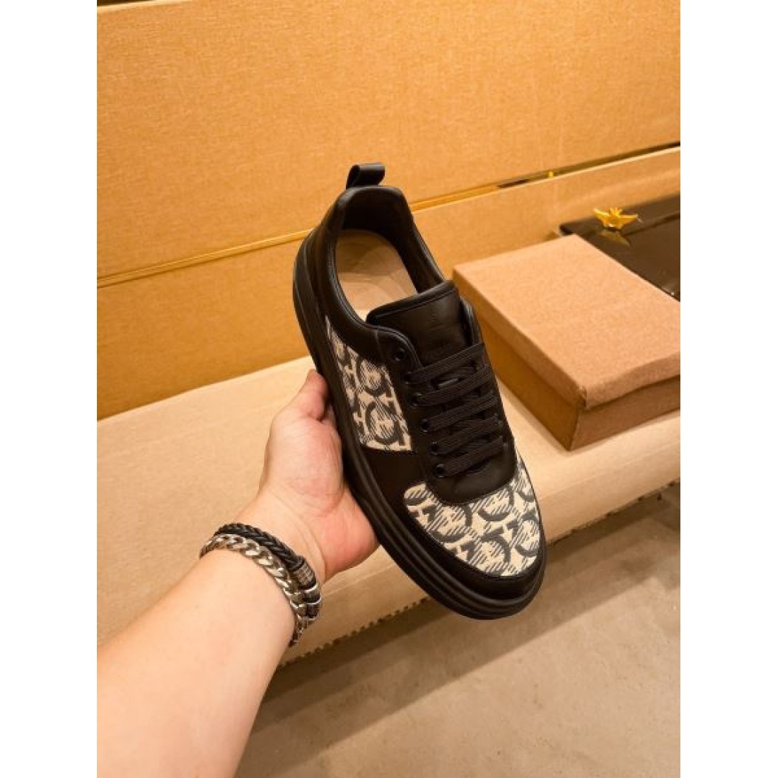 FERRAGAMO サルヴァトーレ フェラガモ 今季人気 2024SS メンズ用 カジュアルシューズ - 画像 (8)