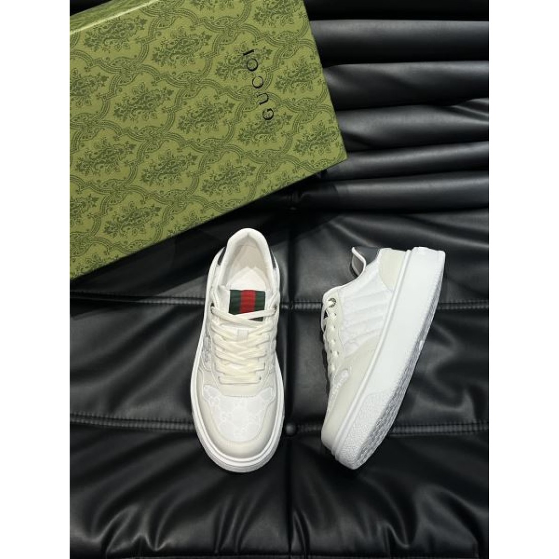 GUCCI グッチ シーン問わずに使える 2024SS メンズ用 カジュアルシューズ - 画像 (7)
