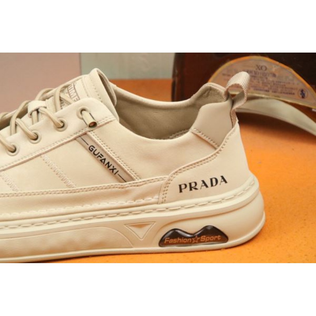 PRADA プラダ 雑誌掲載も多数注目の新作 2024SS メンズ用 カジュアルシューズ - 画像 (9)
