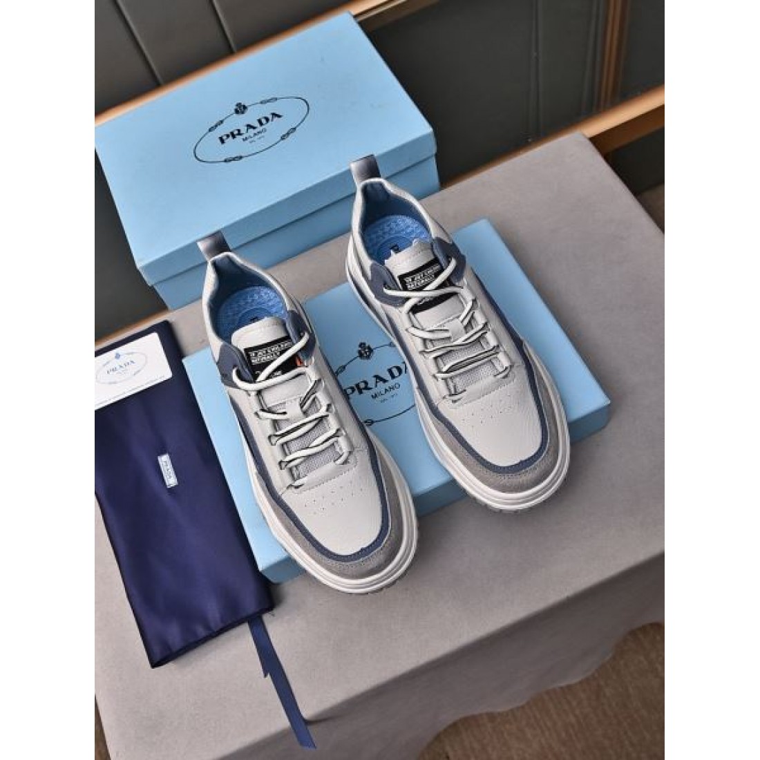 PRADA プラダ 新作エレガントに着こなす 2024SS メンズ用 カジュアルシューズ - 画像 (9)