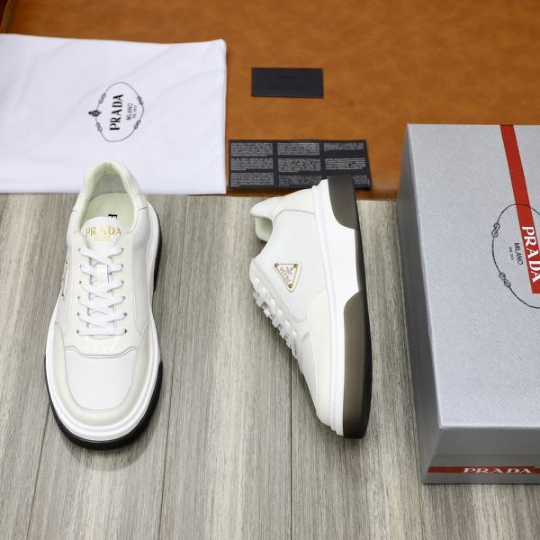 2024FW メンズ用 カジュアルシューズ PRADA プラダ 人カジュアルスタイル - 画像 (7)