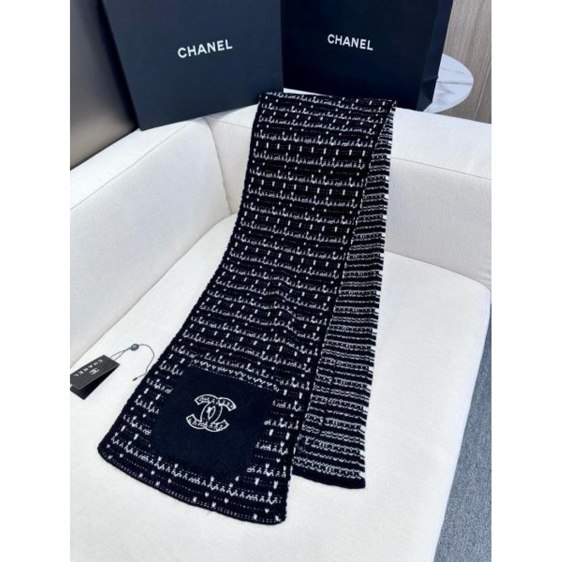 2024FW スカーフ CHANEL シャネル 主役になる個性的なアイテム - 画像 (7)