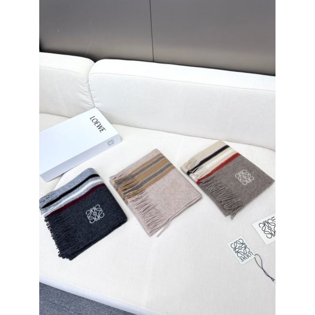 2024FW スカーフ LOEWE ロエベ オシャレに圧倒的な人気の - 画像 (10)