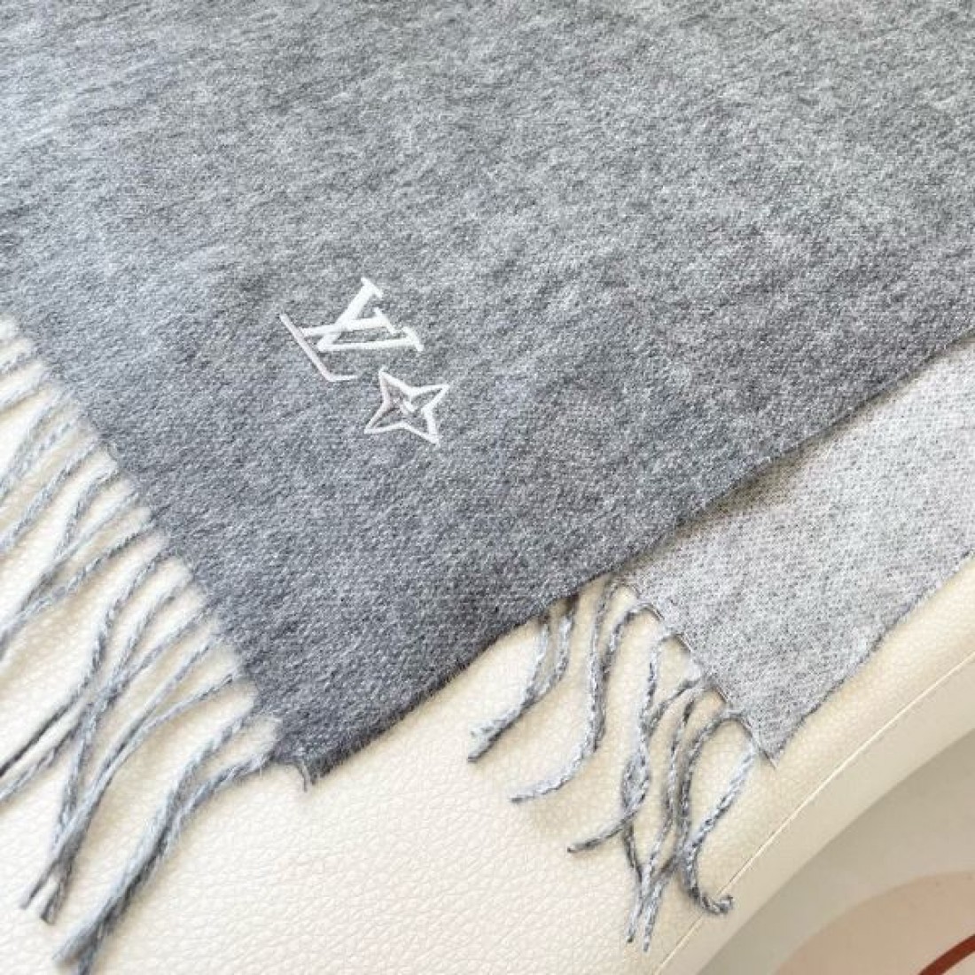 2024FW スカーフ LOUIS VUITTON ルイヴィトン 新作セール価格でゲット - 画像 (10)