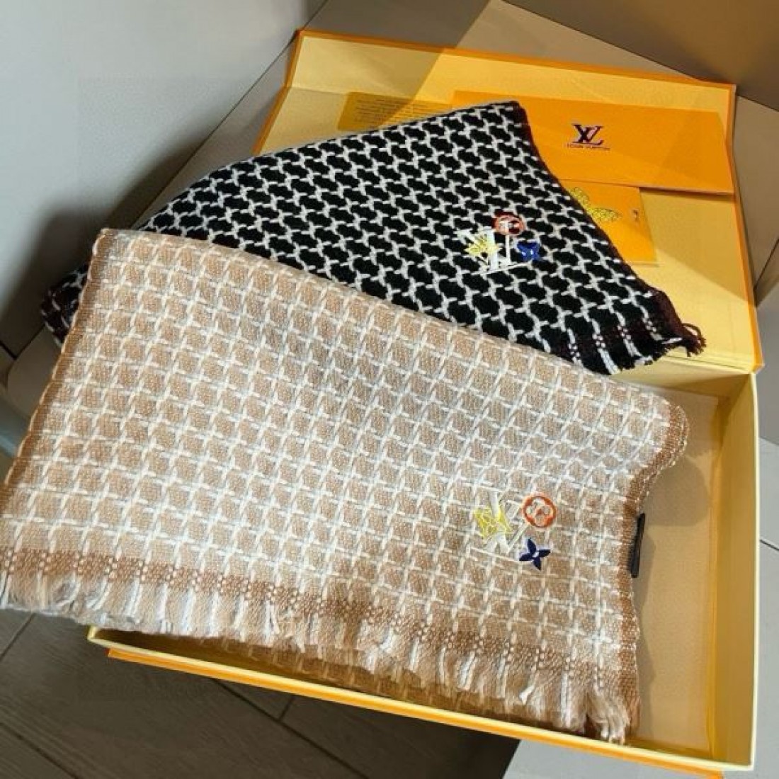 2024FW スカーフ LOUIS VUITTON ルイヴィトン 今年も大活躍間違いなし - 画像 (9)