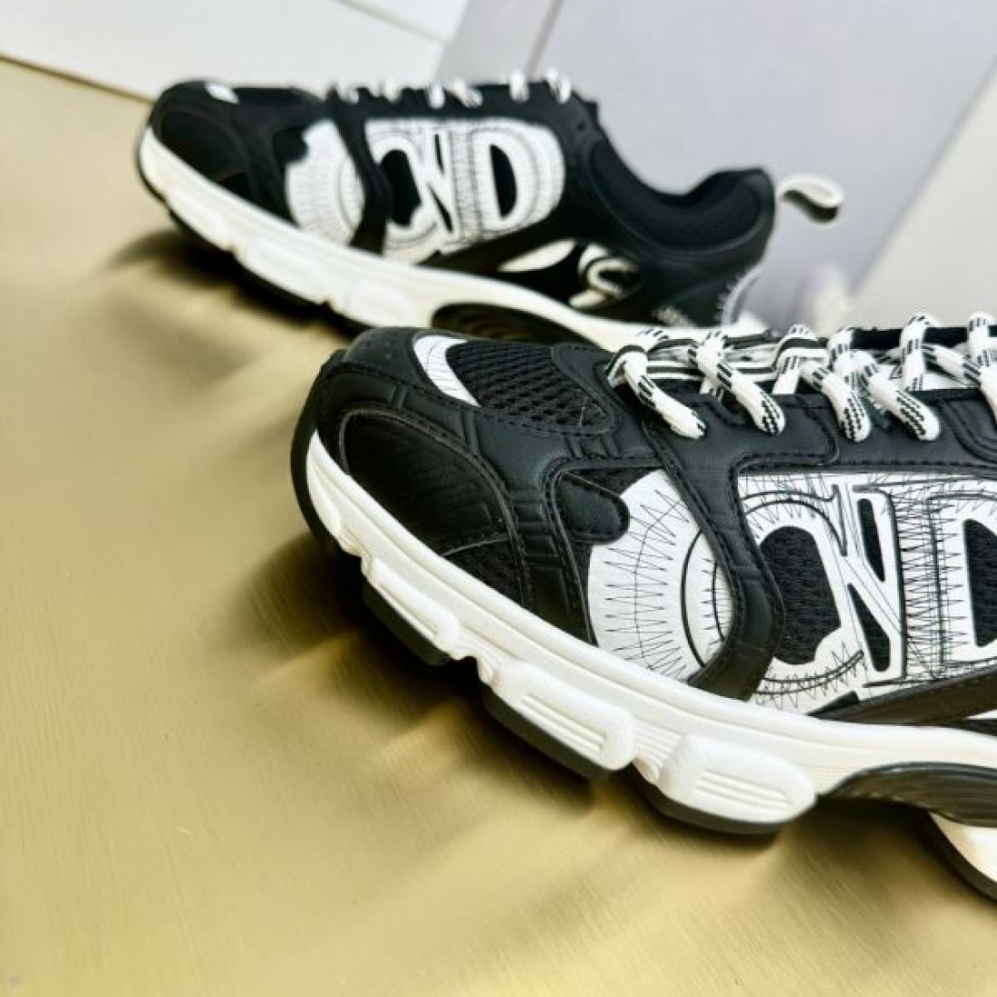 DIOR ディオール 2024FW レディース用 カジュアルシューズ 話題が沸騰中 - 画像 (7)