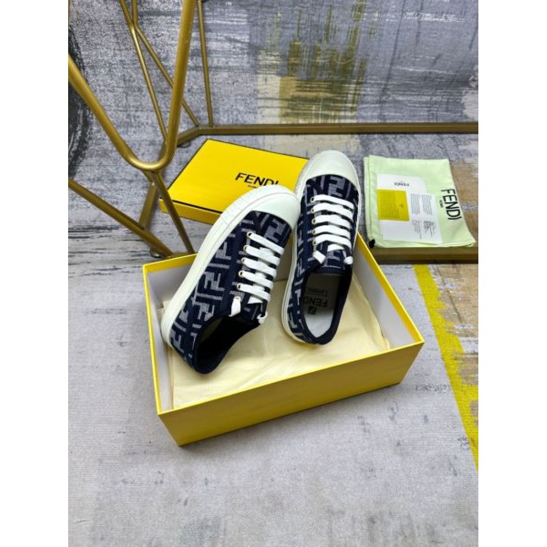 FENDI フェンデイ 2024FW レディース用 カジュアルシューズ お気に入りのデザイン - 画像 (8)