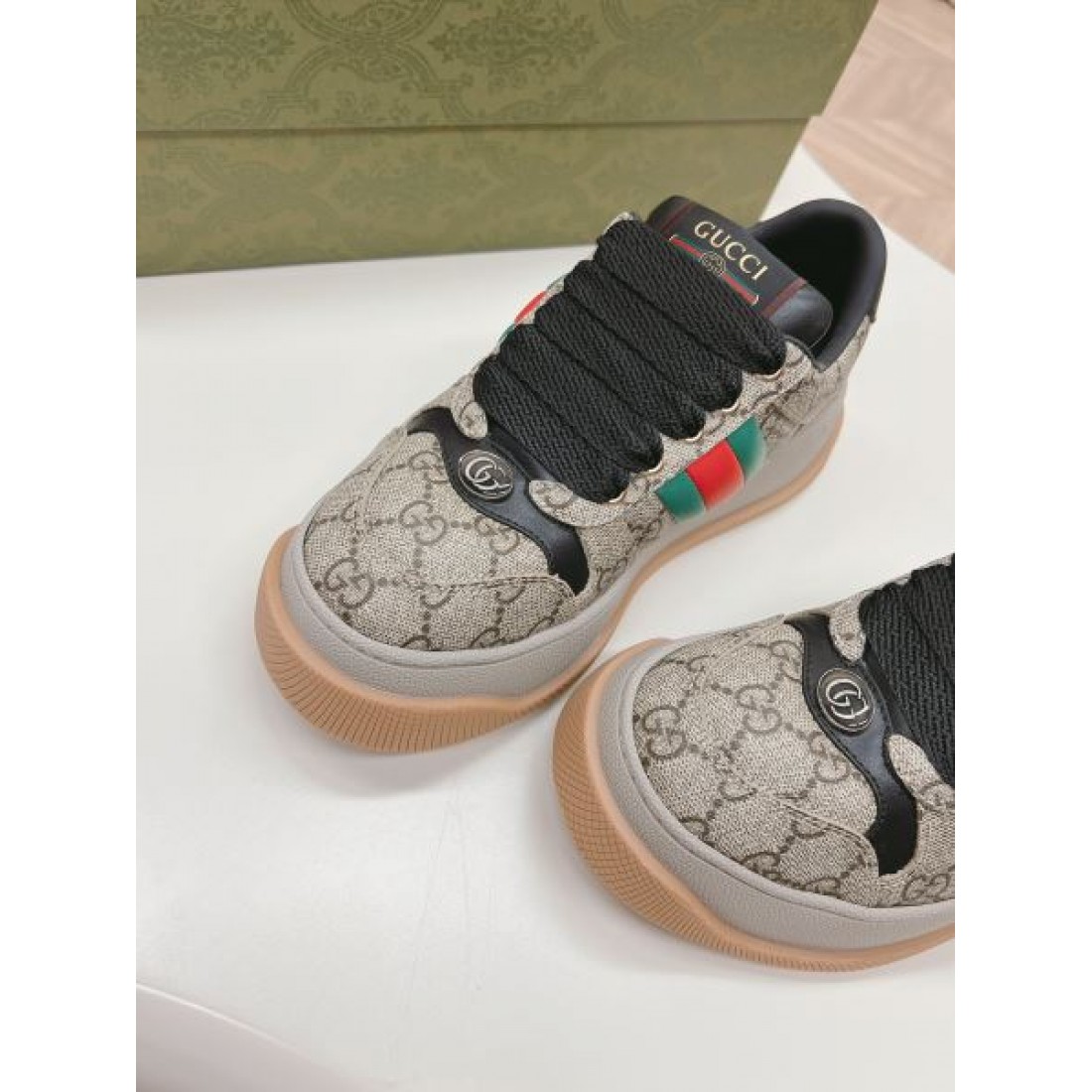 2024SS お目立ち度の高い新品 GUCCI グッチ レディース用 カジュアルシューズ - 画像 (8)