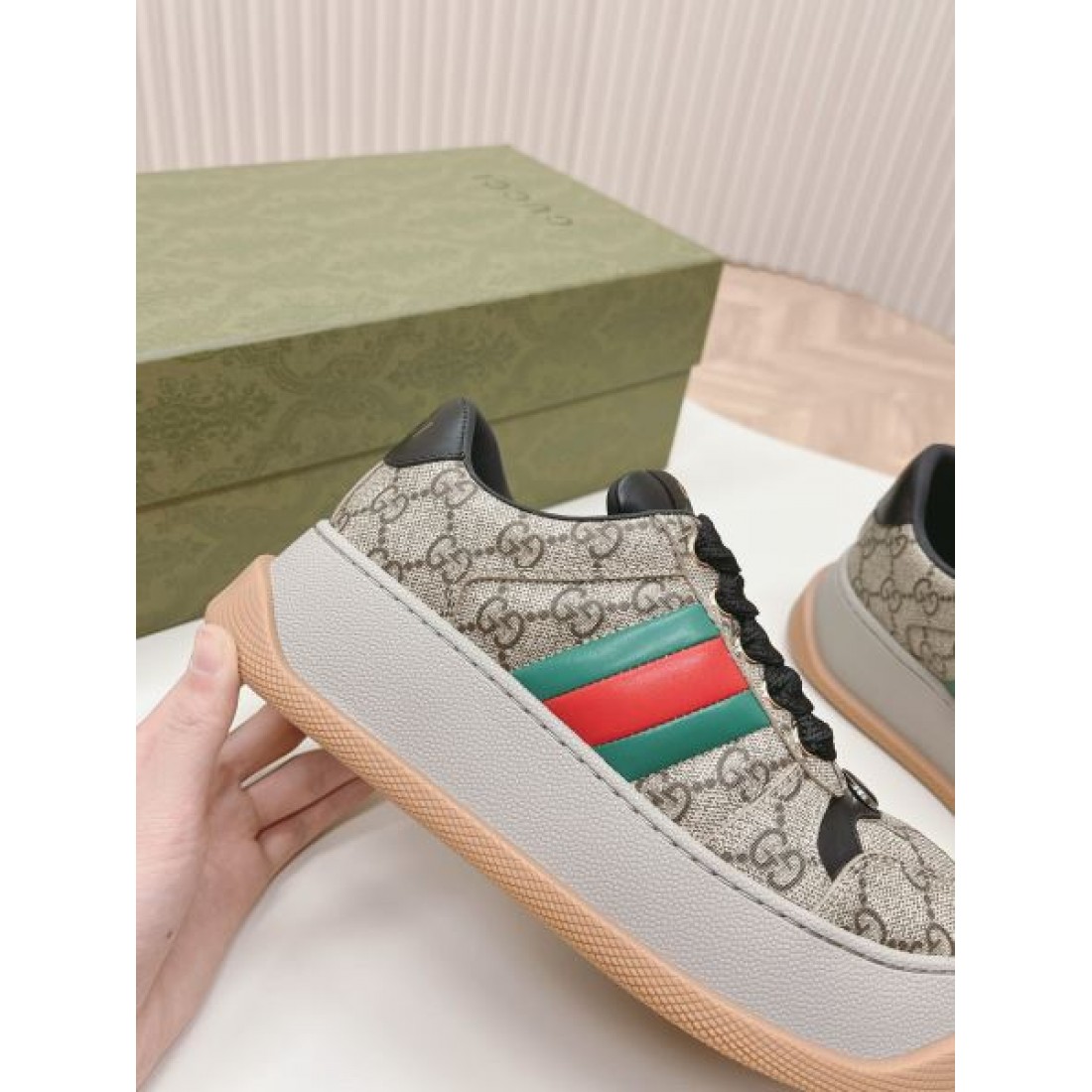 2024SS お目立ち度の高い新品 GUCCI グッチ レディース用 カジュアルシューズ - 画像 (10)