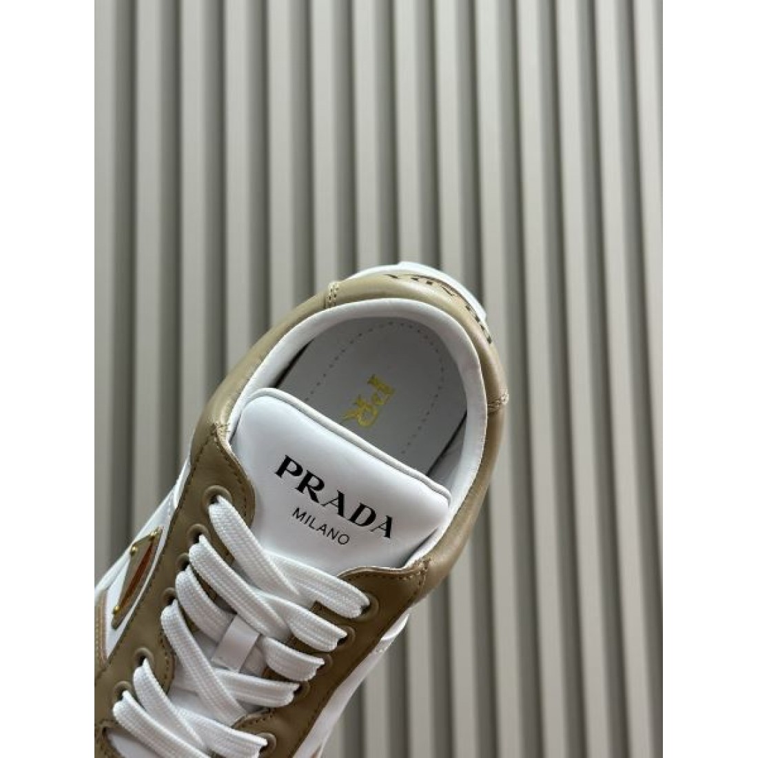 2024SS 限定生産品 PRADA プラダ レディース用 カジュアルシューズ - 画像 (9)