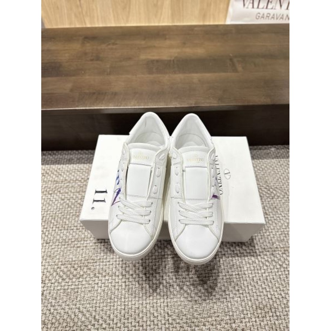 2024SS 魅力を持つ VALENTINO ヴァレンティノ レディース用 カジュアルシューズ - 画像 (7)