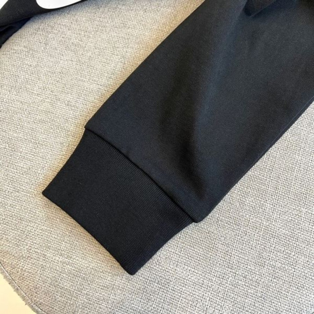 2024FW BALENCIAGA バレンシアガ 可愛い完売確実 大人気 長袖Tシャツ - 画像 (7)