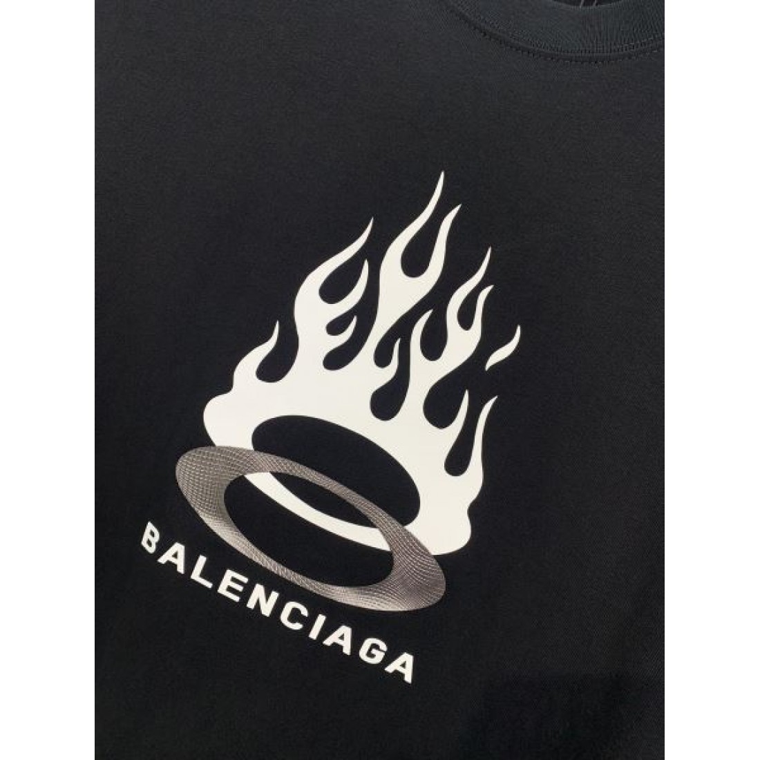 2024FW BALENCIAGA バレンシアガ 大注目国内完売数量限定 長袖Tシャツ - 画像 (9)