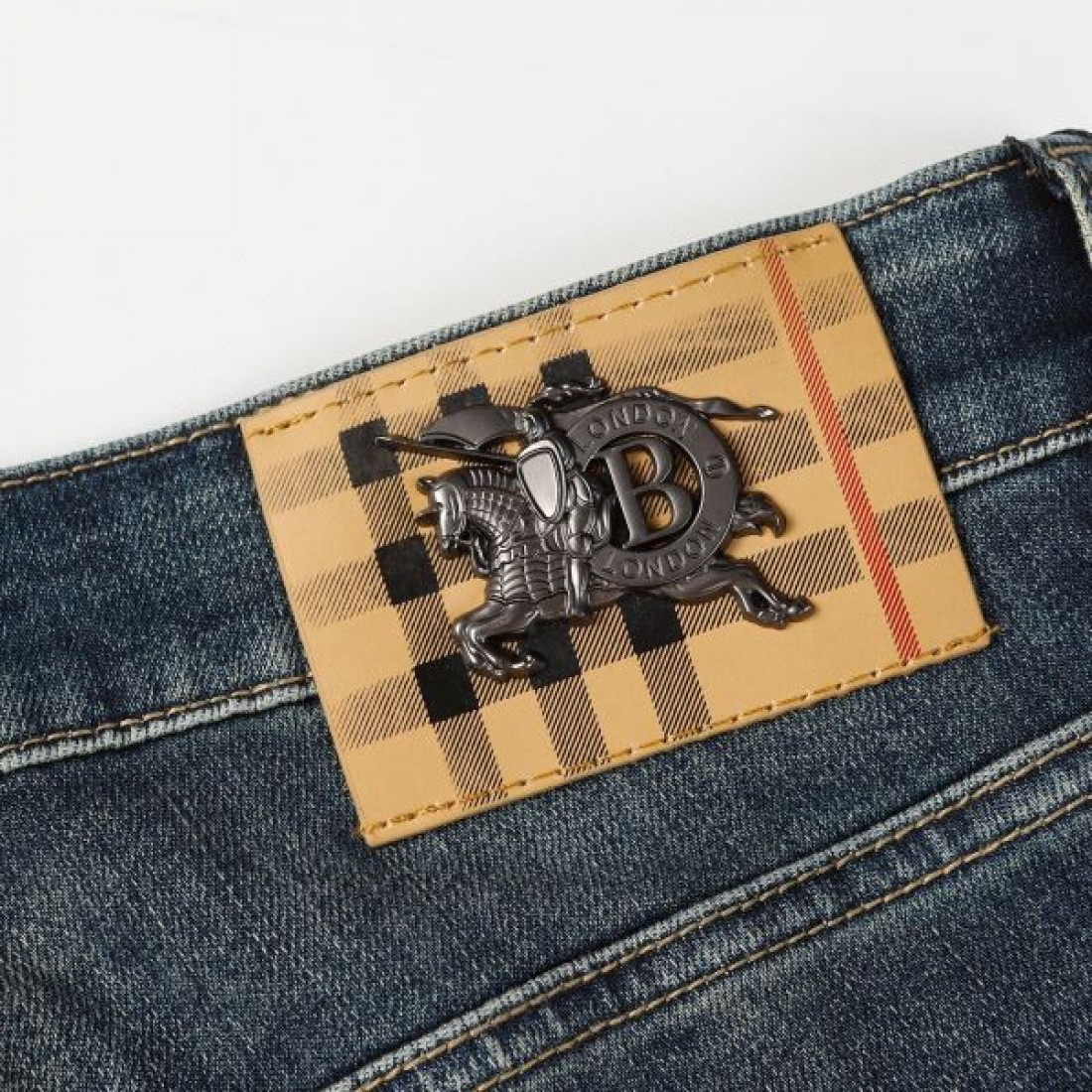 2024SS 呼び声が高い新名品 BURBERRY バーバリー ジーパン - 画像 (9)