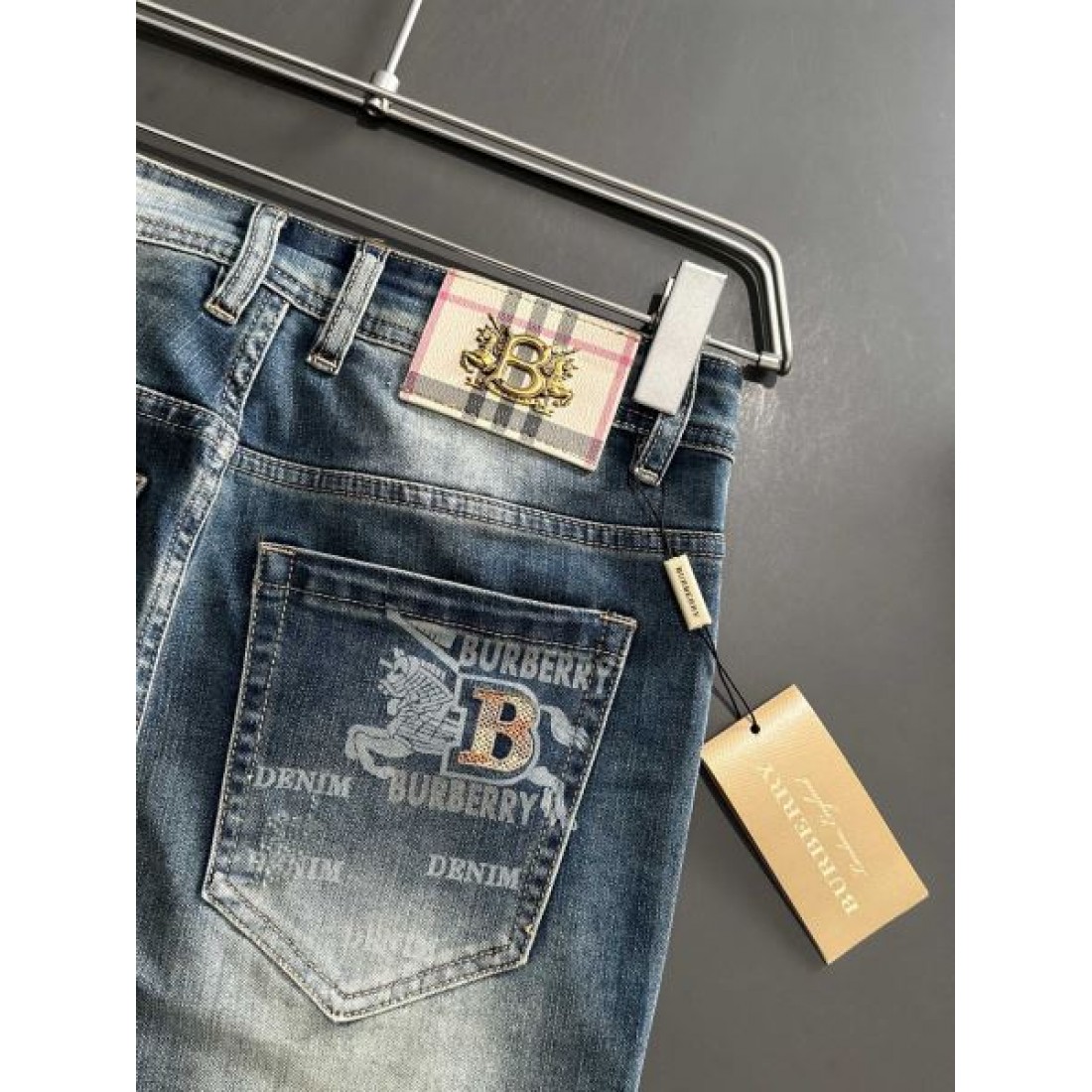 2024FW BURBERRY バーバリー 今年のトレンドを先取り ジーパン - 画像 (7)