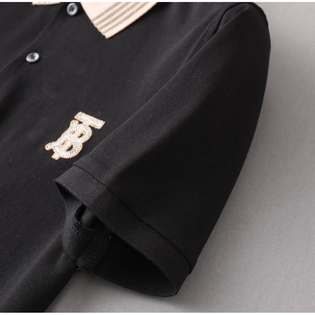 2024SS きちんと感が強い BURBERRY バーバリー メンズ用 半袖Tシャツ - 画像 (7)