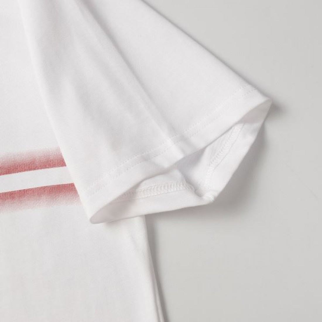 2024SS 日本でも大人気のモデル GUCCI グッチ 半袖Tシャツ - 画像 (6)