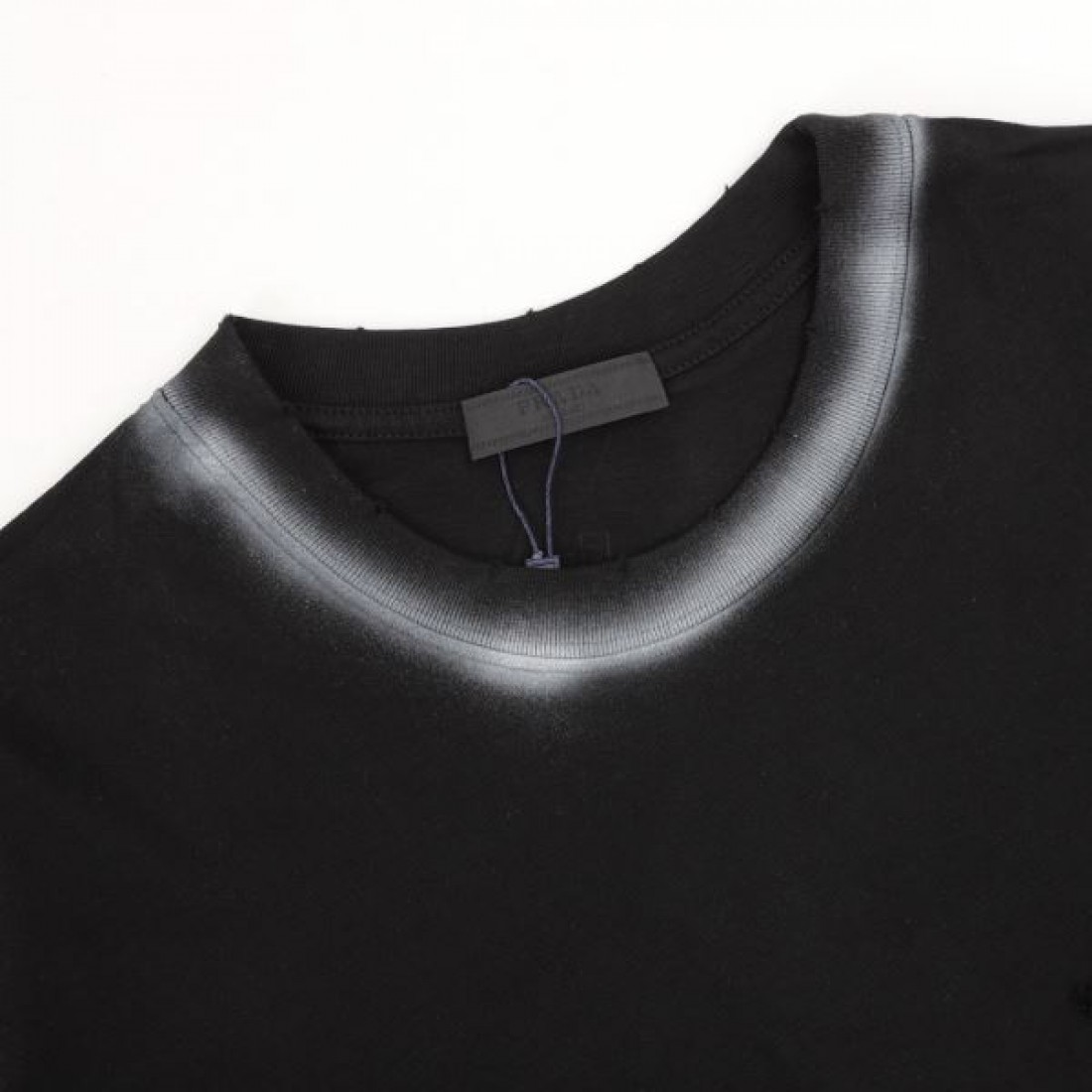 2024SS とても取り入れやすい PRADA プラダ メンズ用 半袖Tシャツ - 画像 (5)