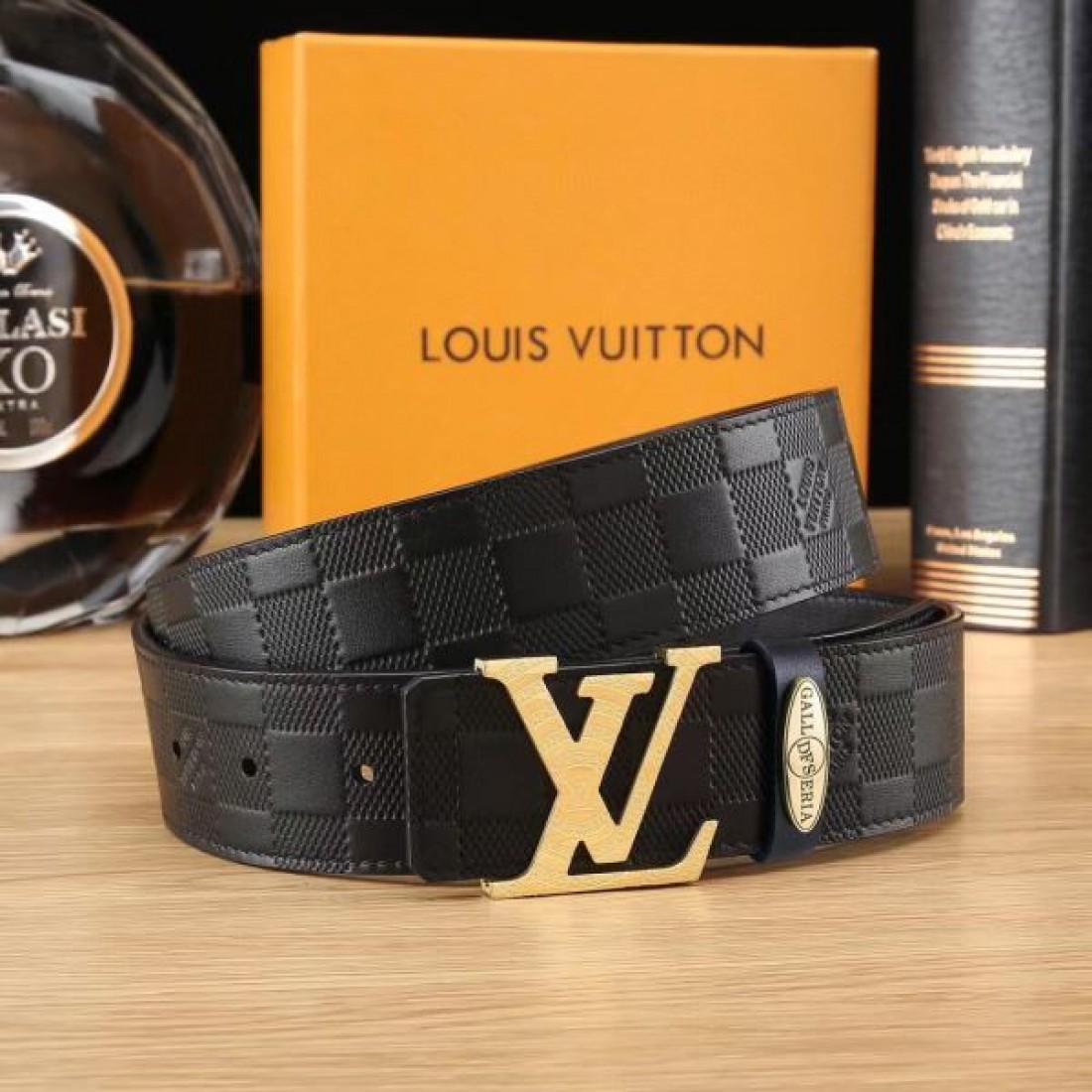 LOUIS VUITTON ルイヴィトン 高級感あるスタイル 2024SS ベルト - 画像 (9)