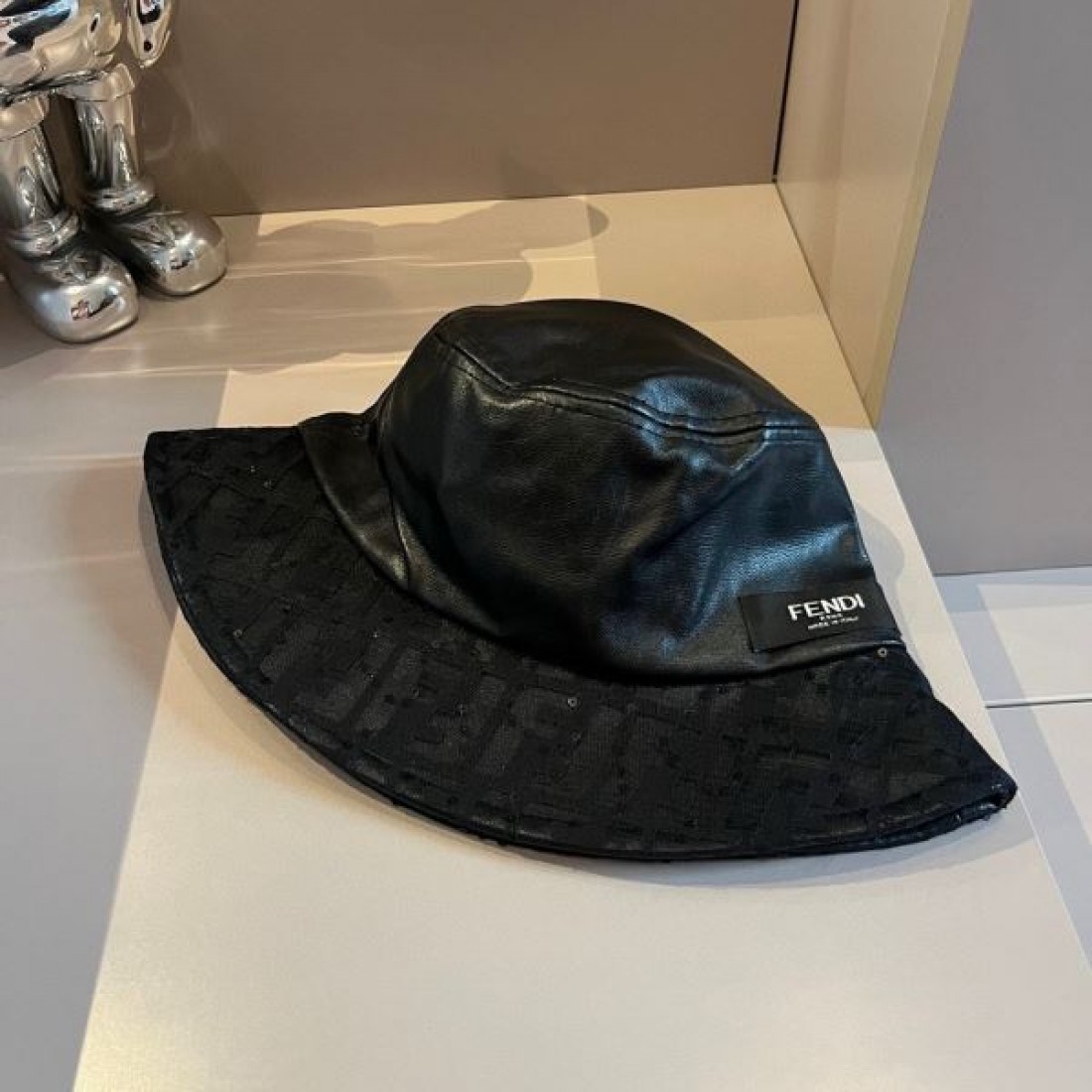 2024SS 帽子 FENDI フェンデイ おしゃれ上級者に着 - 画像 (8)