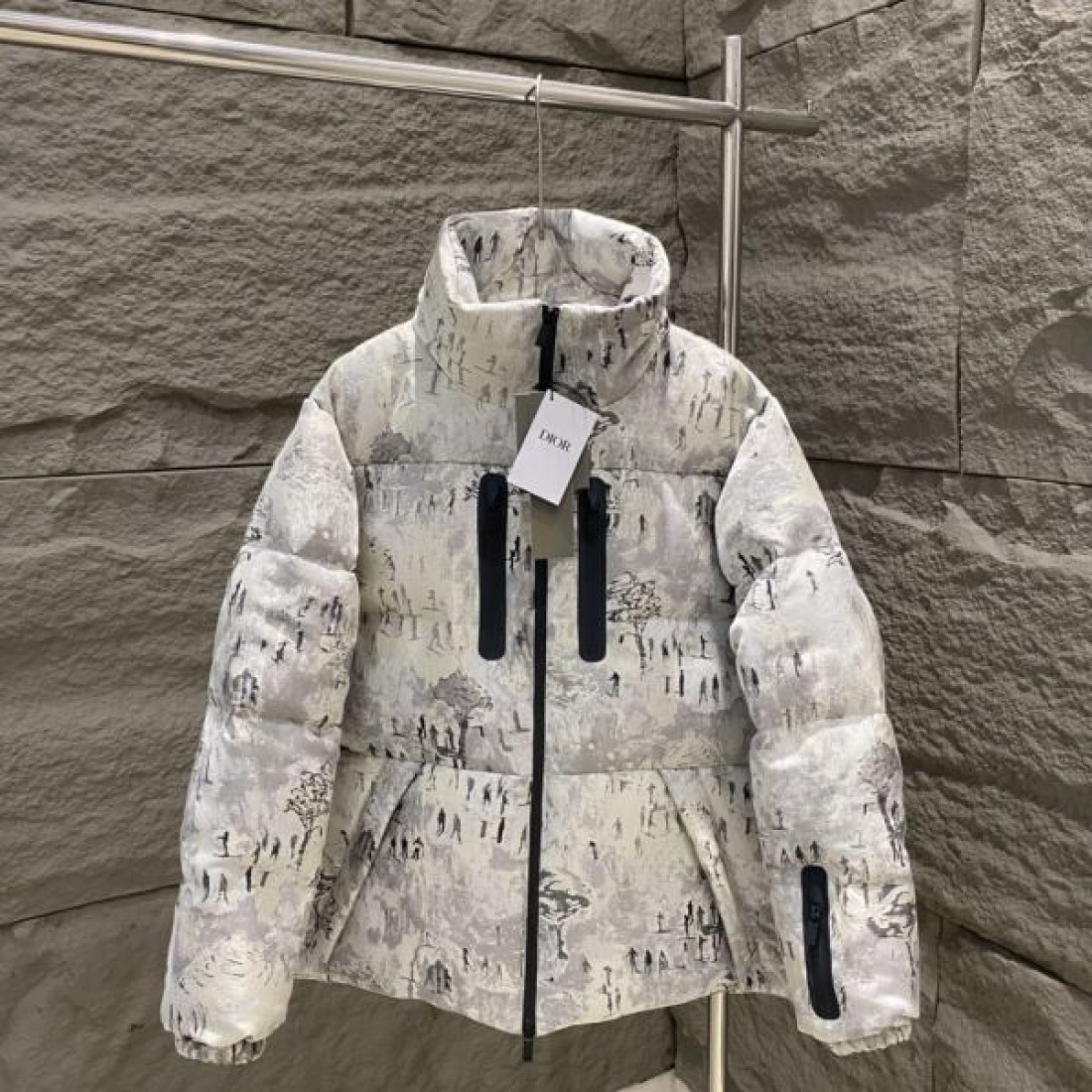 DIOR ディオール メンズ用 ダウンジャケット 2024FW セレブも多数愛用 - 画像 (3)