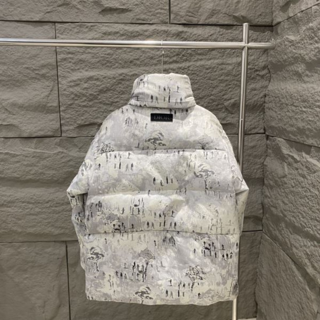 DIOR ディオール メンズ用 ダウンジャケット 2024FW セレブも多数愛用 - 画像 (5)
