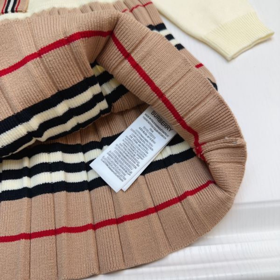 2024FW 上下セット BURBERRY バーバリー 雑誌も街も人気アイテム - 画像 (10)