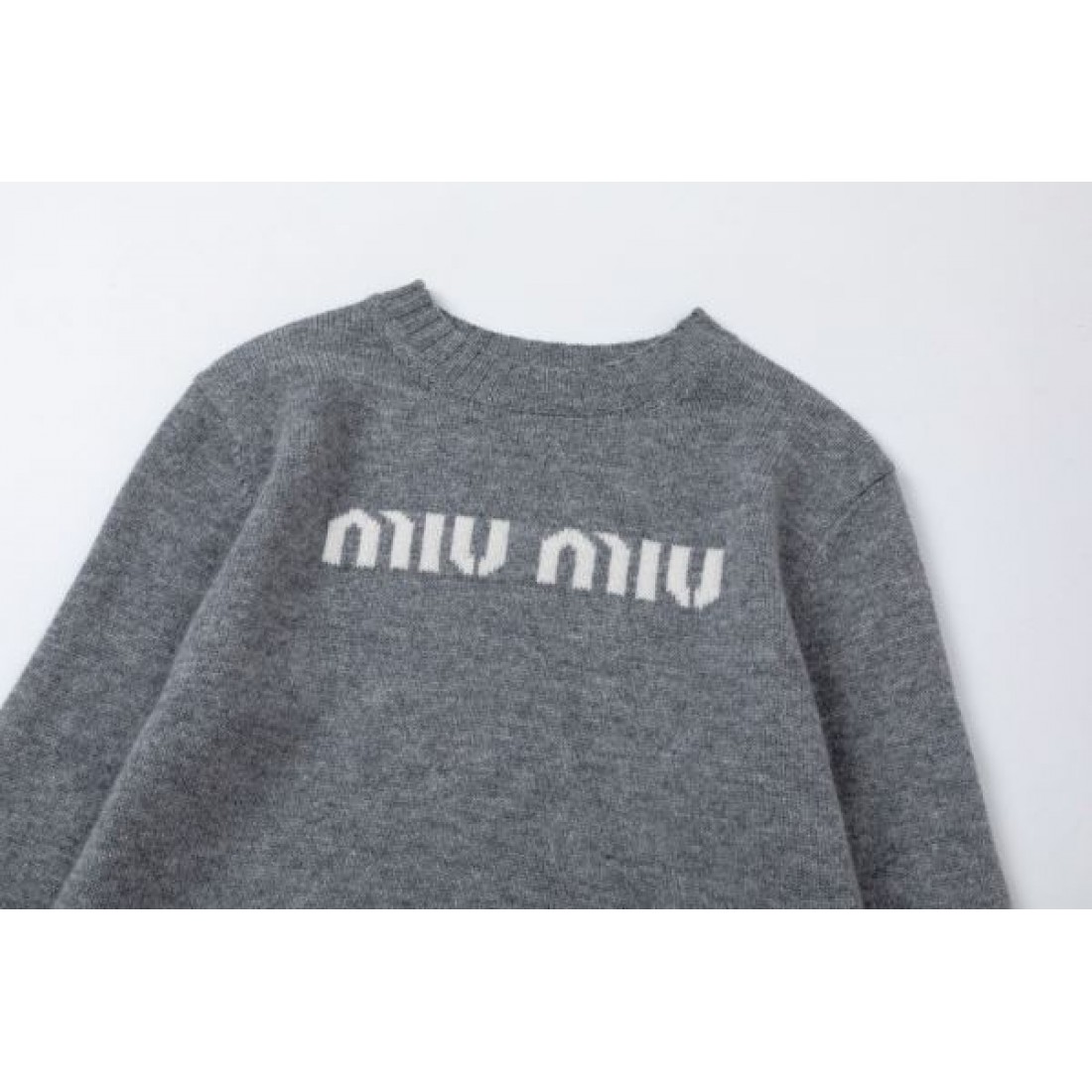 2024FW セーター MIU MIU ミュウミュウ 期待値も高いアイテム - 画像 (5)