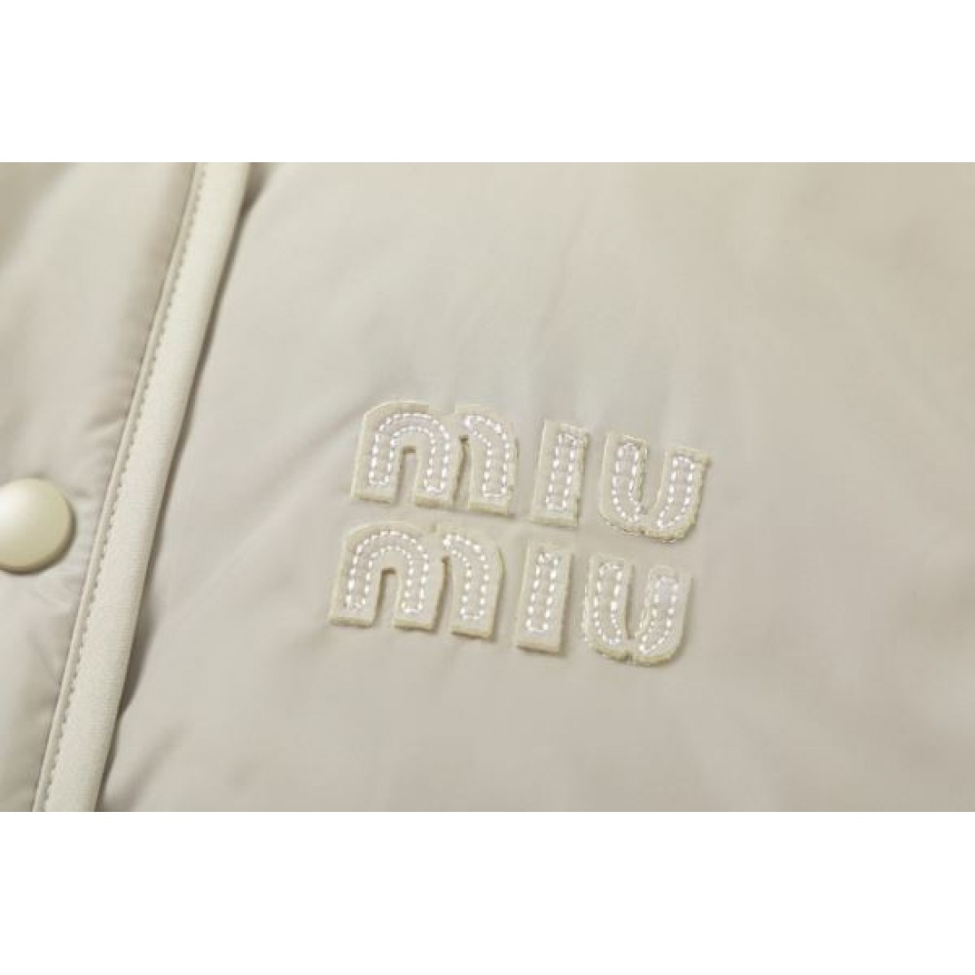 2024FW ベストコート MIU MIU ミュウミュウ 雑誌にも掲載アイテム - 画像 (5)