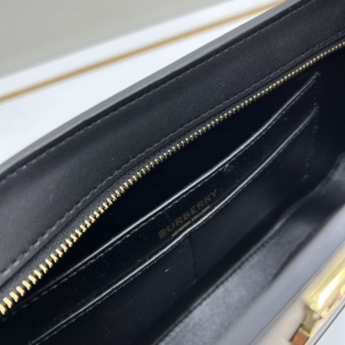 鮮やかな春夏らしい 2024SS トートバッグ BURBERRY バーバリー - 画像 (10)