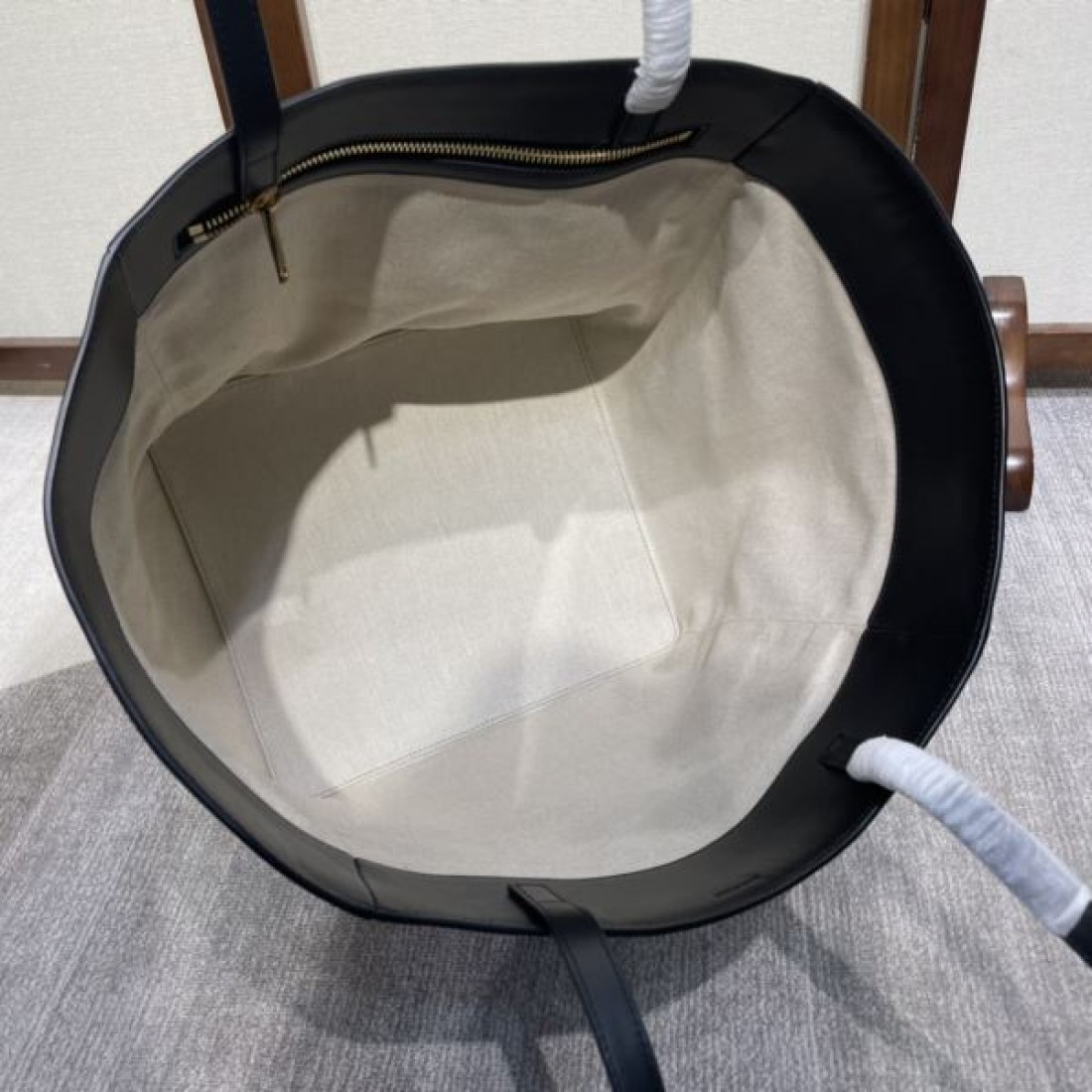 今注目度が上がって 2024SS トートバッグ CELINE セリーヌ - 画像 (8)
