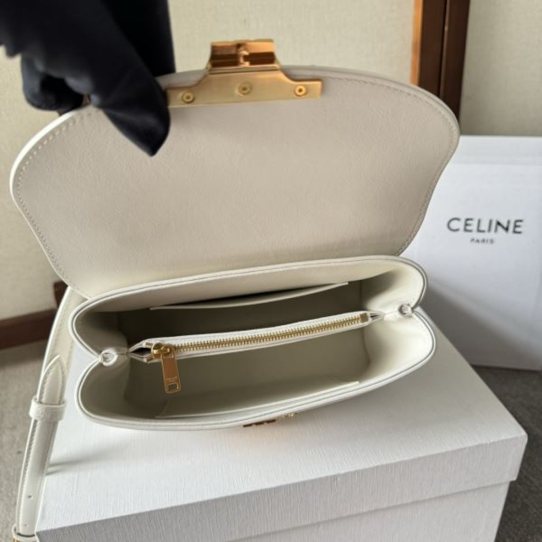 CELINE セリーヌ 2024FW 秋冬の限定コレクション トートバッグ - 画像 (9)