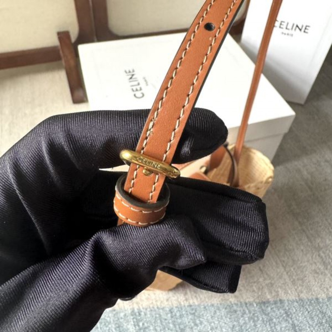 CELINE セリーヌ 2024FW 魅力の詰まったスタイル トートバッグ - 画像 (8)