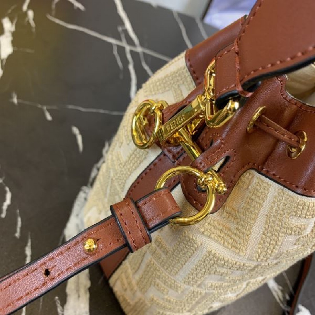 魅力的な価格でセール 2024SS トートバッグ FENDI フェンデイ - 画像 (7)