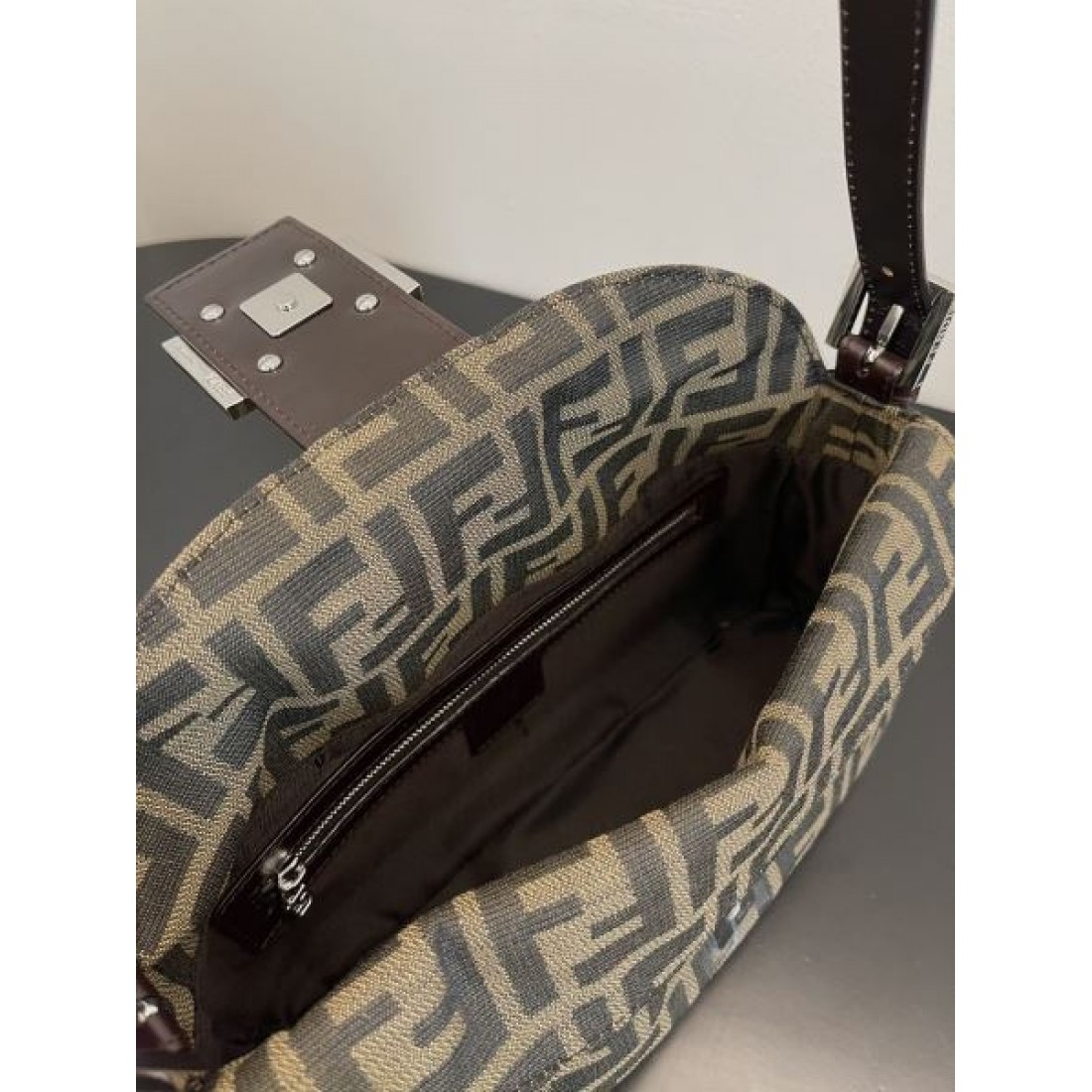 印象に残るデザイン 2024SS トートバッグ FENDI フェンデイ - 画像 (8)