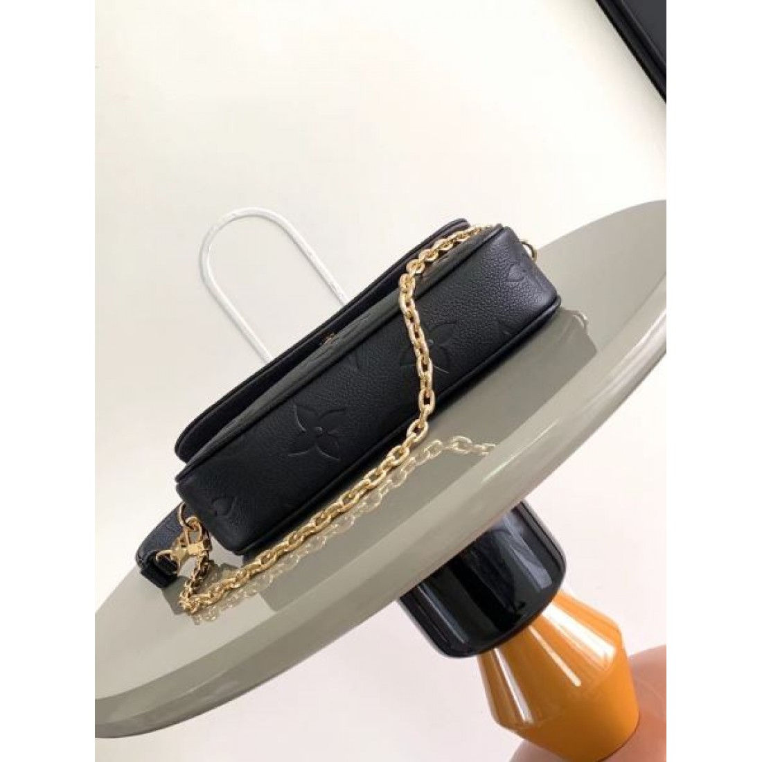 きれいめな印象 2024SS トートバッグ LOUIS VUITTON ルイヴィトン - 画像 (7)