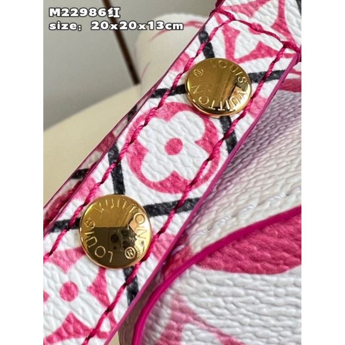 LOUIS VUITTON ルイヴィトン 2024FW 洗練デザイン トートバッグ - 画像 (9)