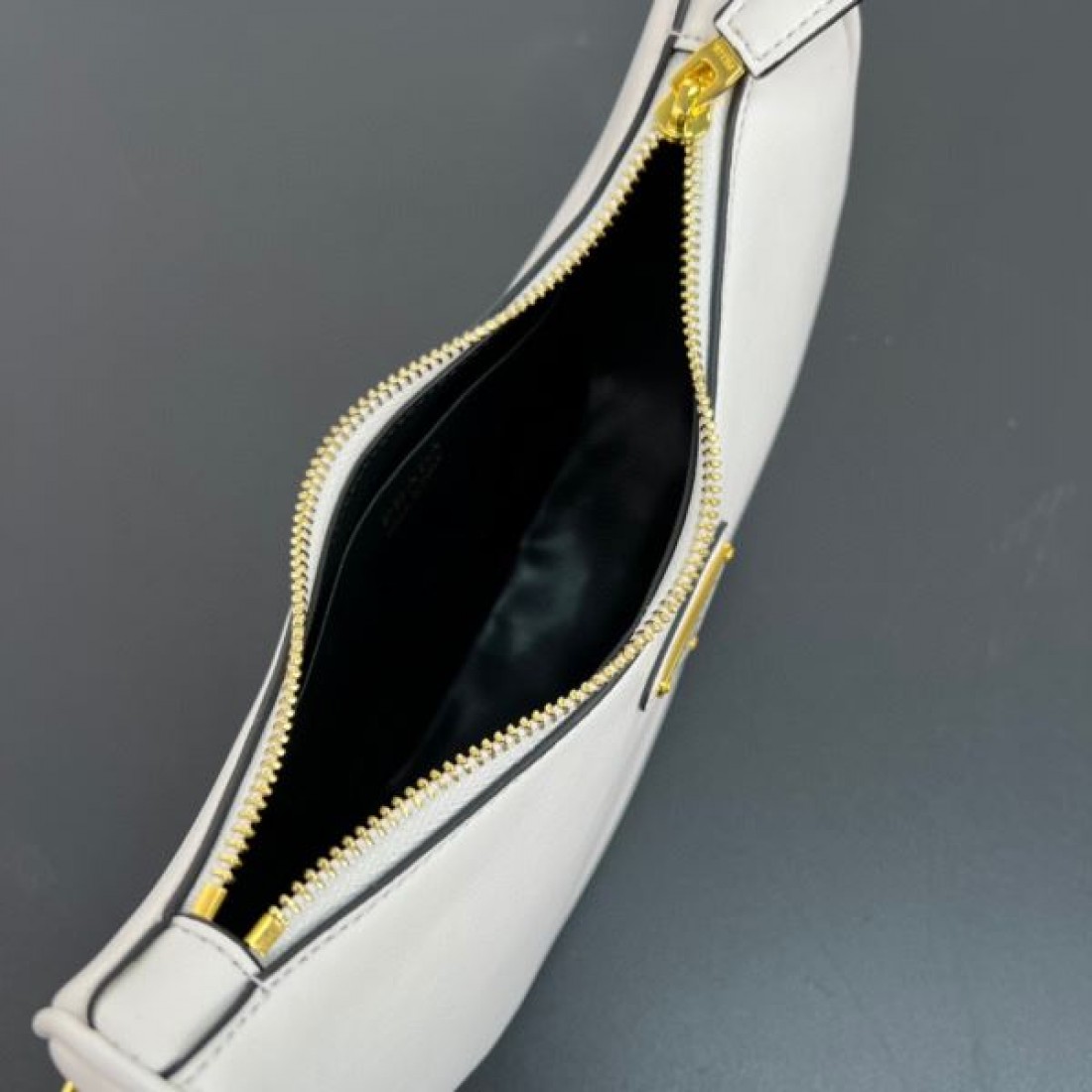 大活躍間違いなしの新着 2024SS トートバッグ PRADA プラダ - 画像 (9)