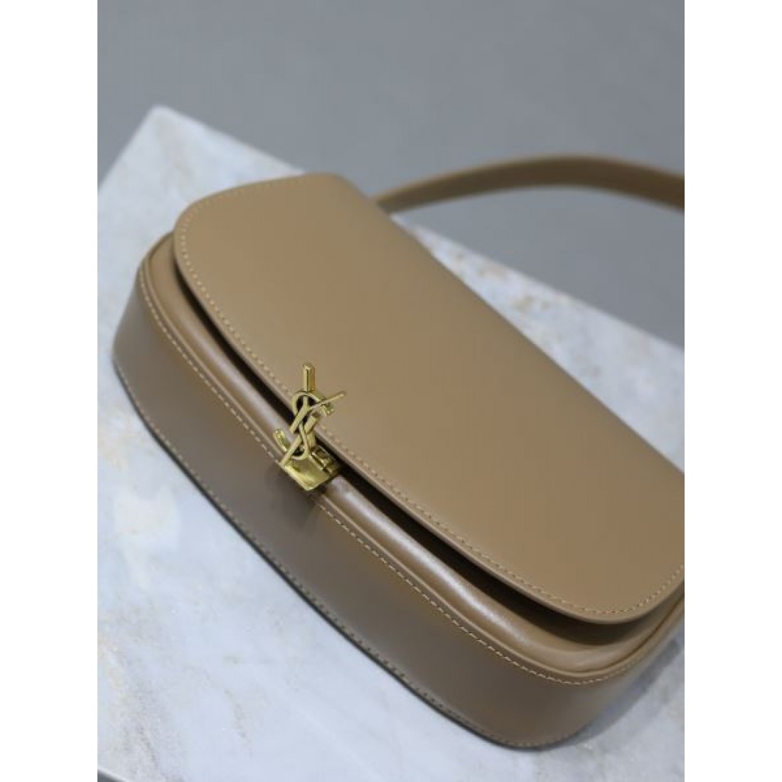 YSL イヴ サンローラン 2024FW 個性を表現する トートバッグ - 画像 (7)