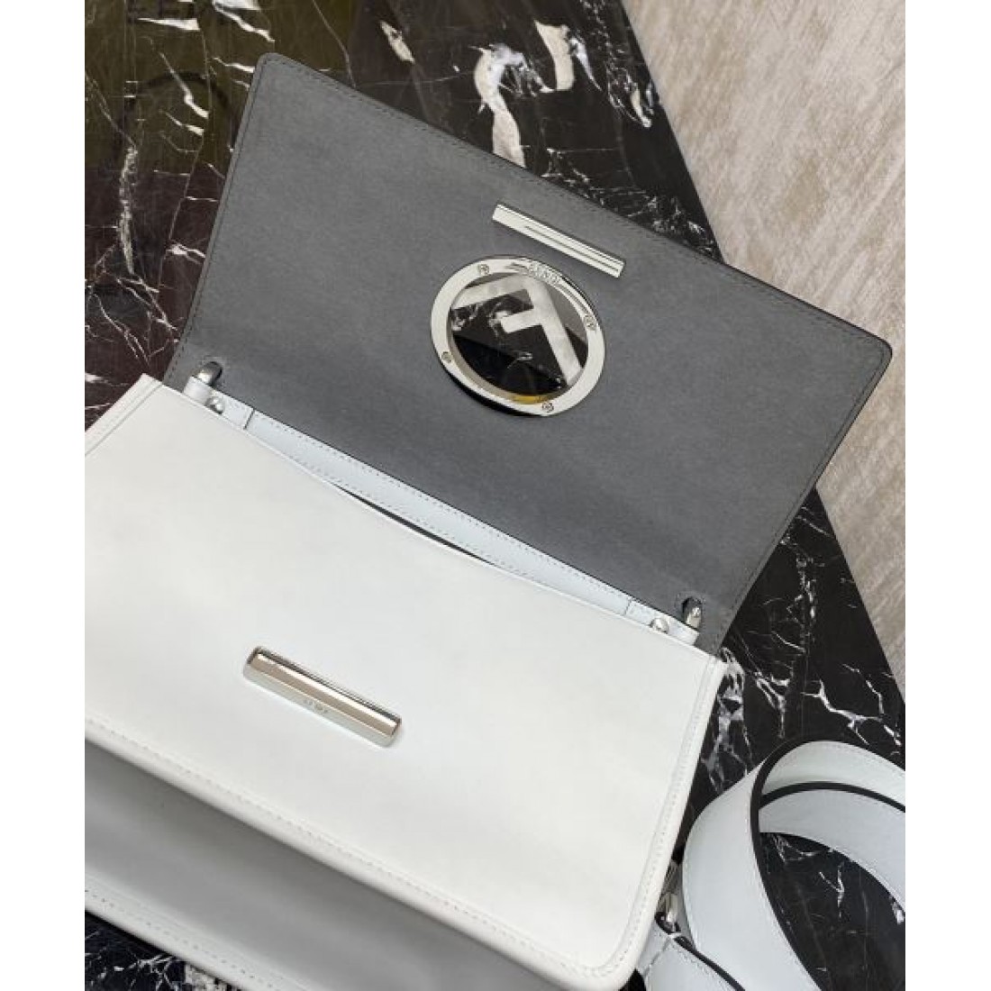 2025SS トートバッグ FENDI フェンデイ ファッション感度の高い - 画像 (10)