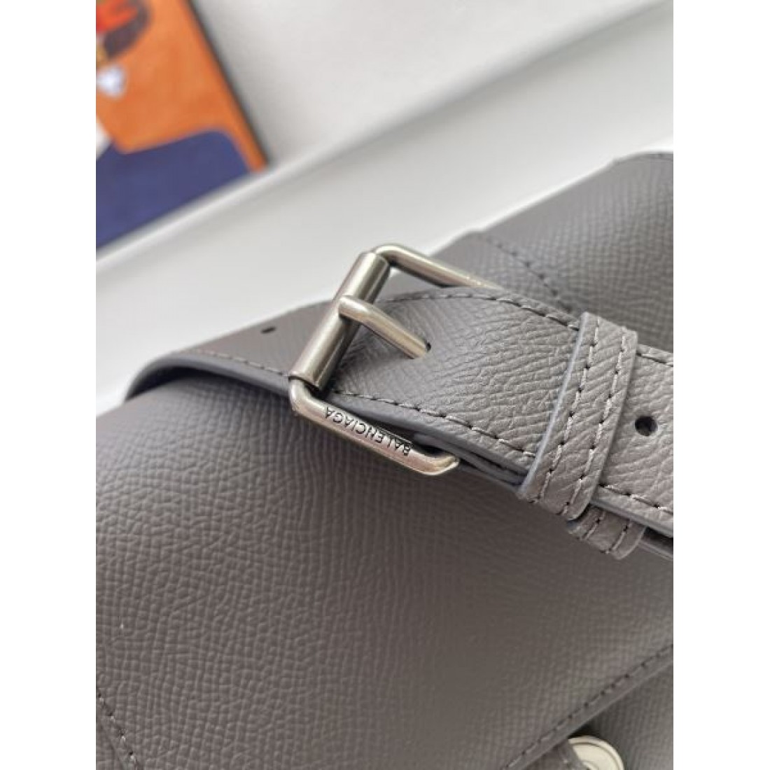 BALENCIAGA バレンシアガ 2024FW 秋冬の必需アイテム ショルダーバッグ - 画像 (9)