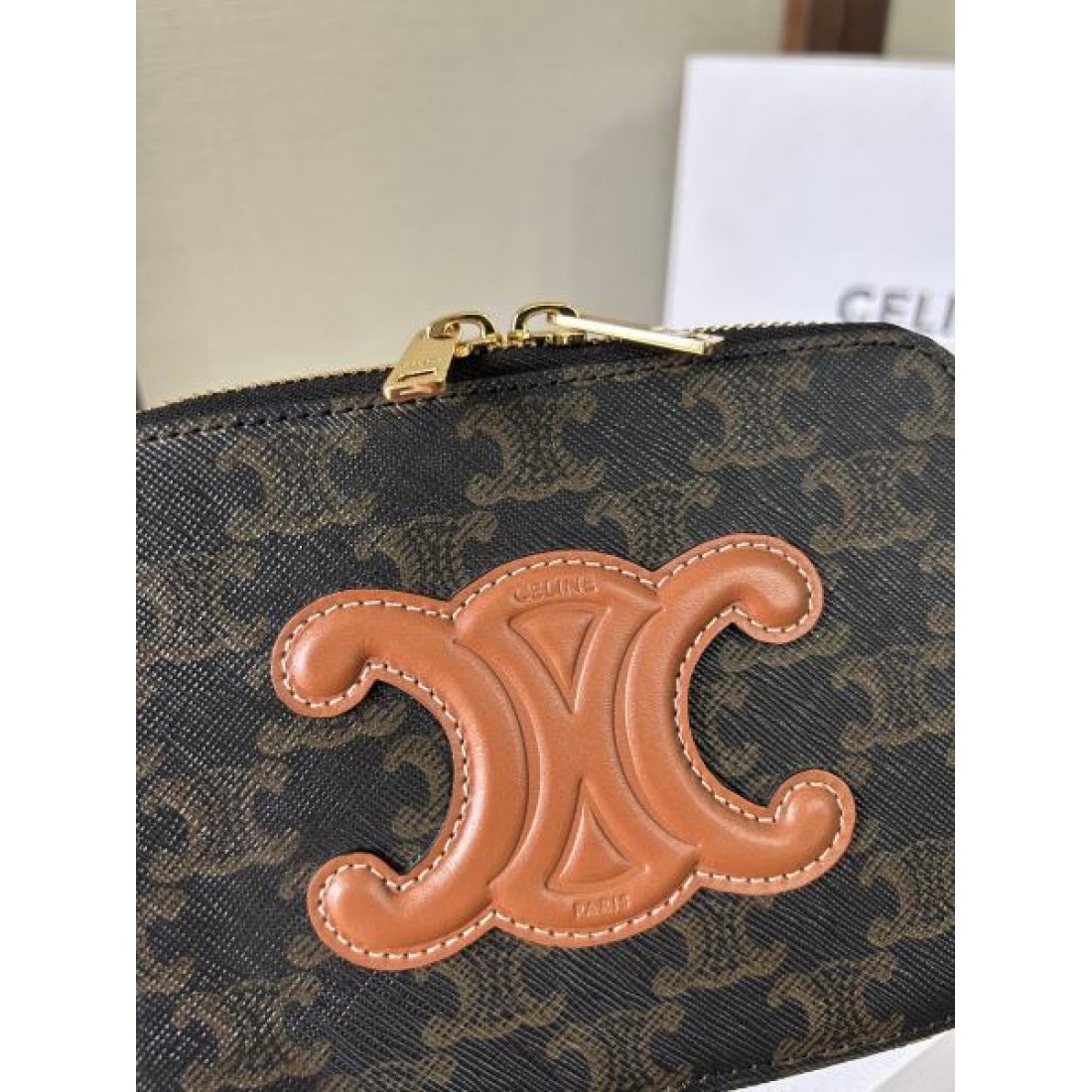 ファッション感が満点 2024SS ショルダーバッグ CELINE セリーヌ - 画像 (8)