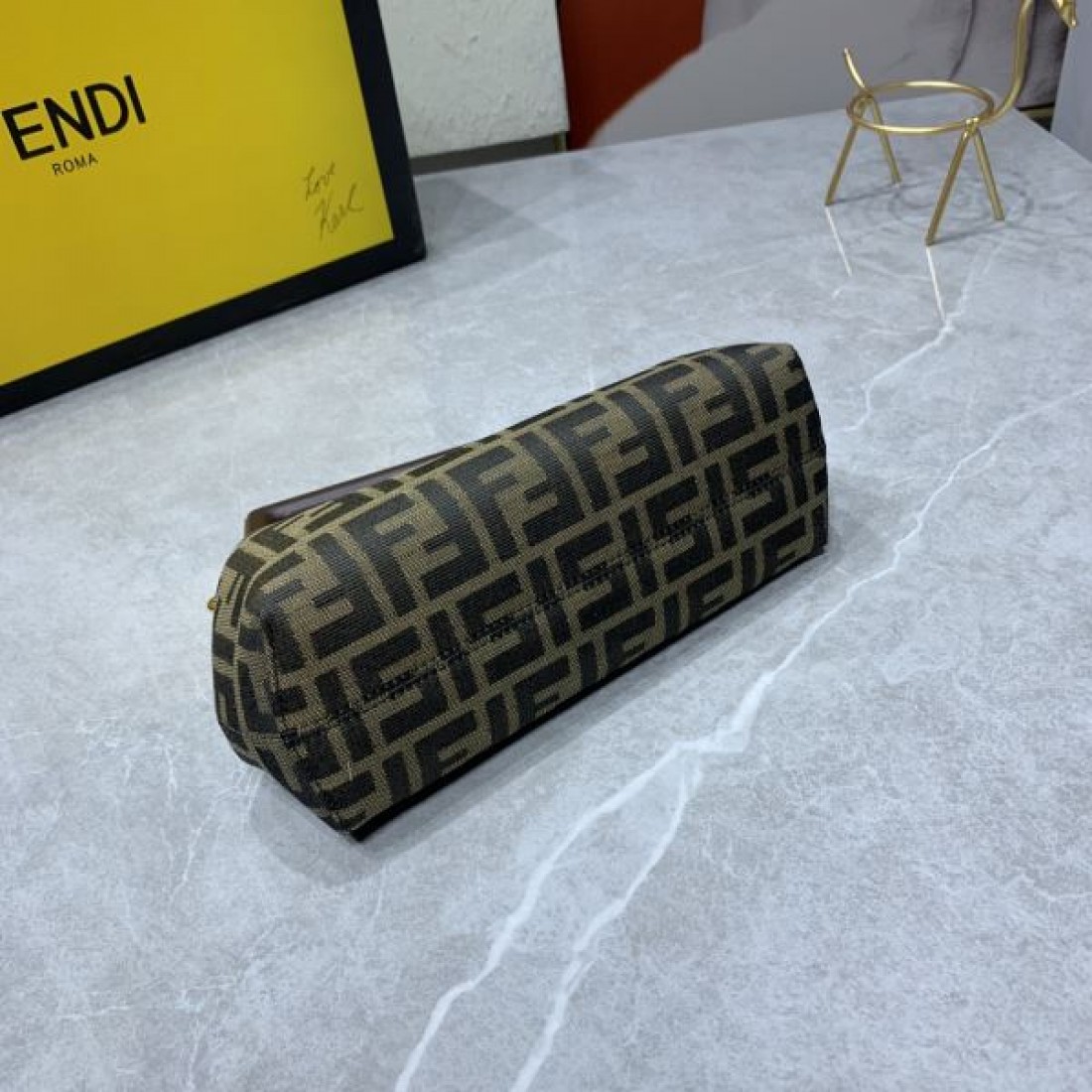 最新作期間限定セール 2024SS ショルダーバッグ FENDI フェンデイ - 画像 (7)