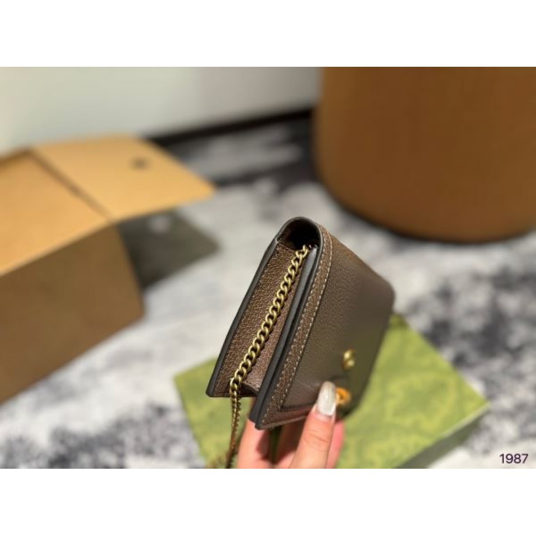 トレンドのコーディネート 2024SS ショルダーバッグ GUCCI グッチ - 画像 (9)