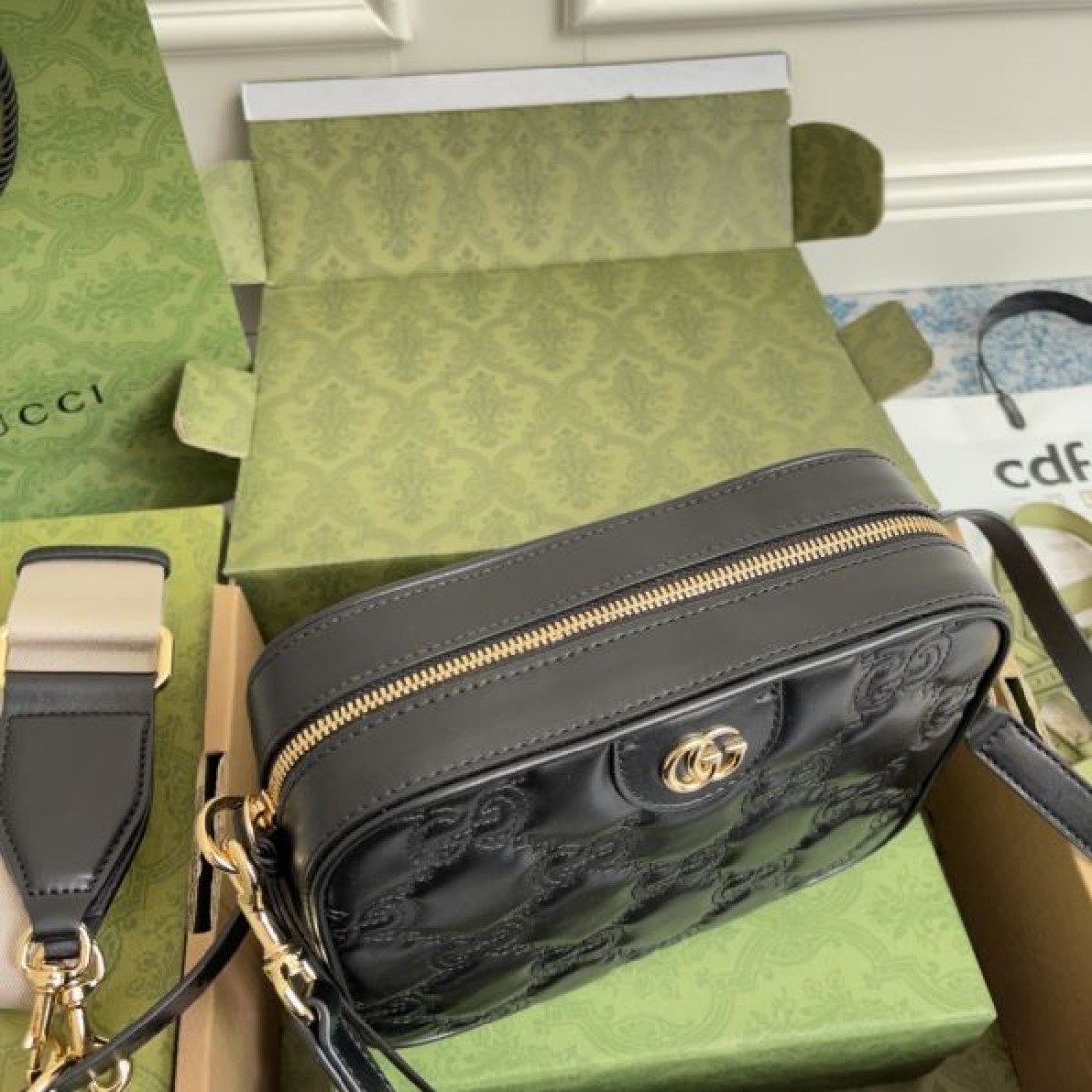 2024SS 呼び声が高い新名品 GUCCI グッチ ショルダーバッグ - 画像 (9)