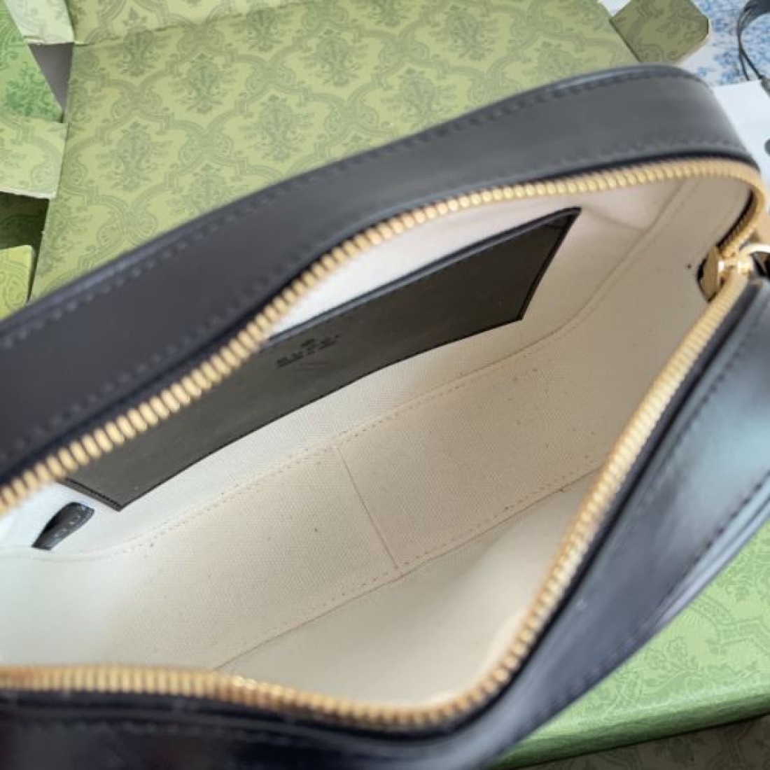 2024SS 呼び声が高い新名品 GUCCI グッチ ショルダーバッグ - 画像 (10)