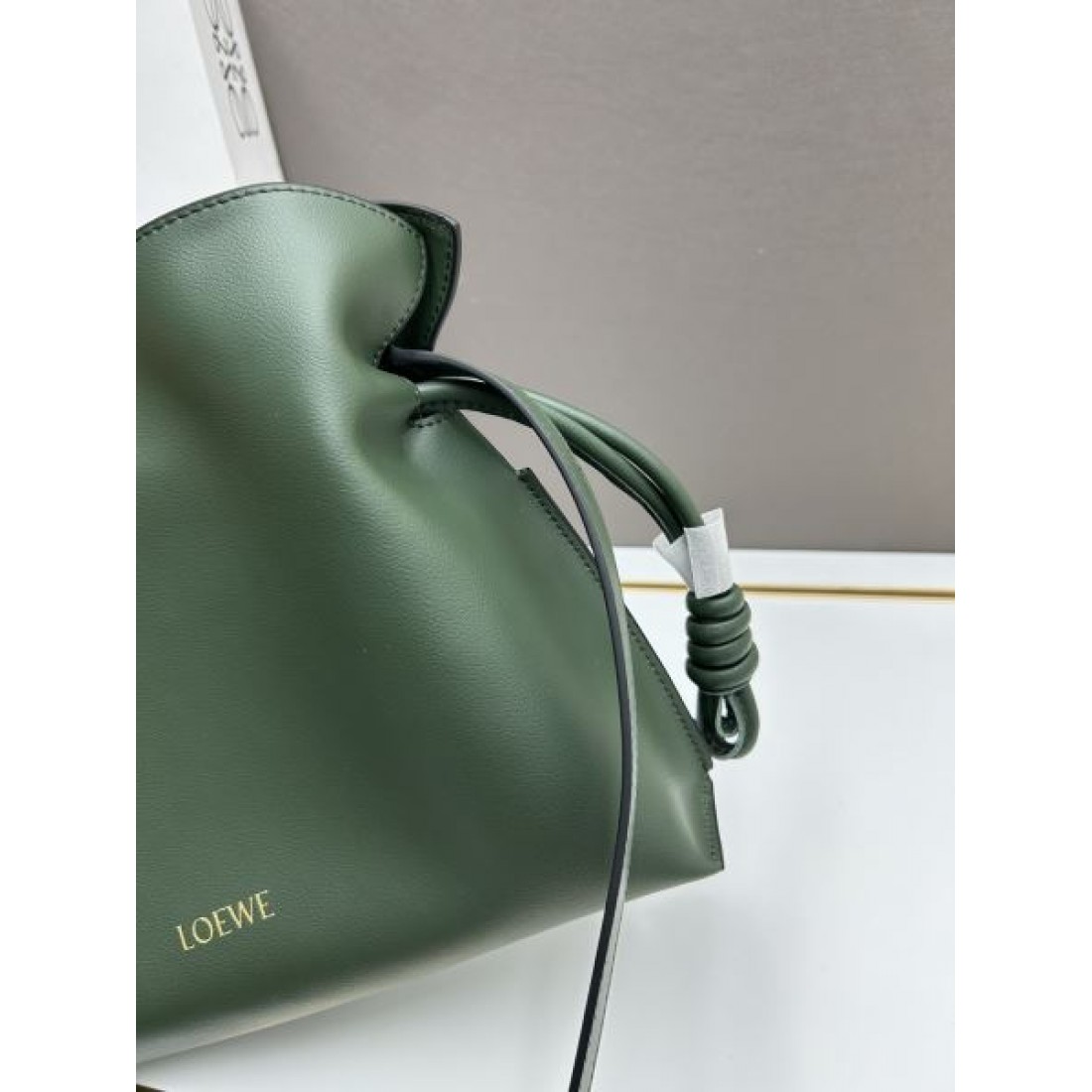 おしゃれな人は愛用中！ 2024SS ショルダーバッグ LOEWE ロエベ - 画像 (9)