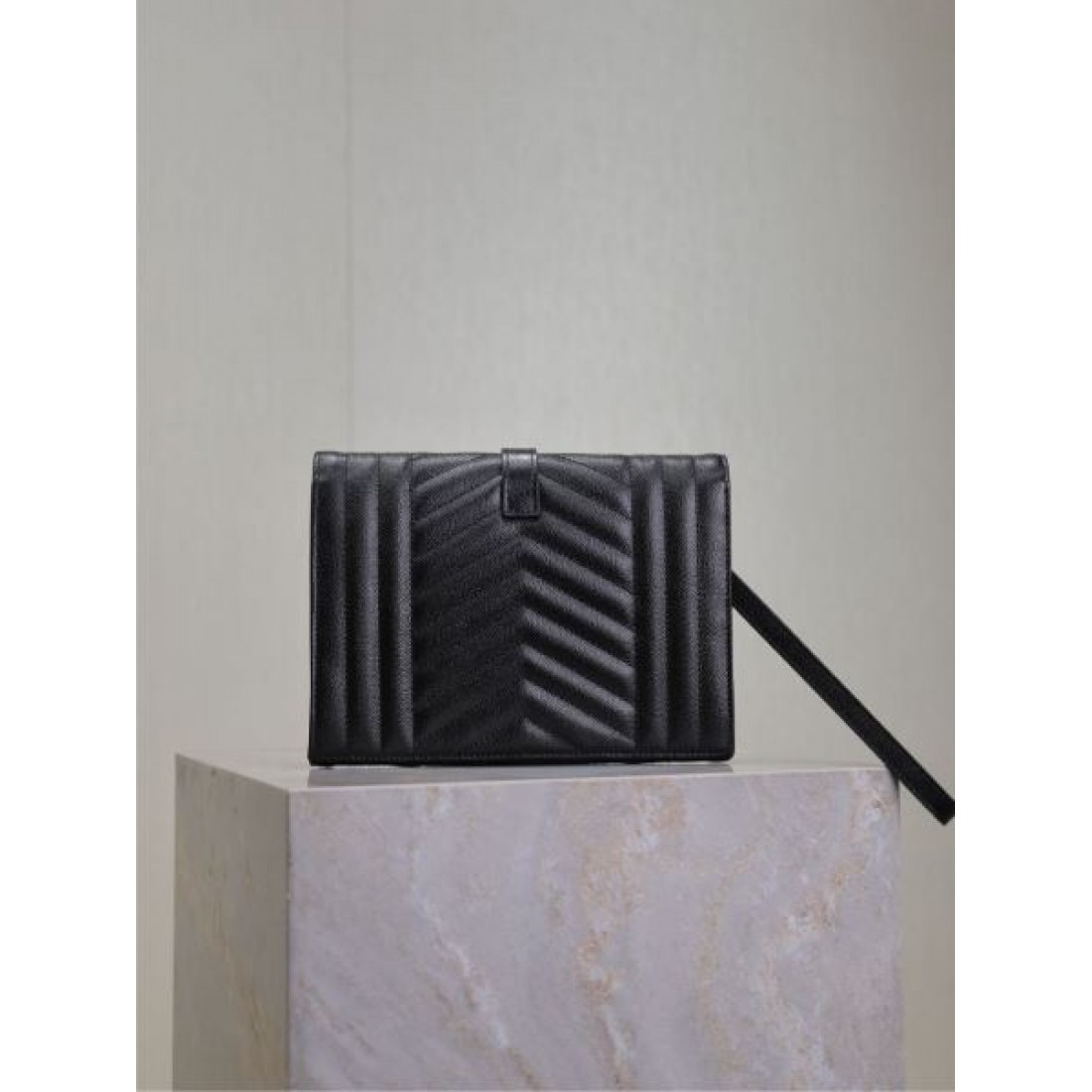 2025SS クラッチバッグ LOUIS VUITTON ルイヴィトン SALEお得にGET - 画像 (7)